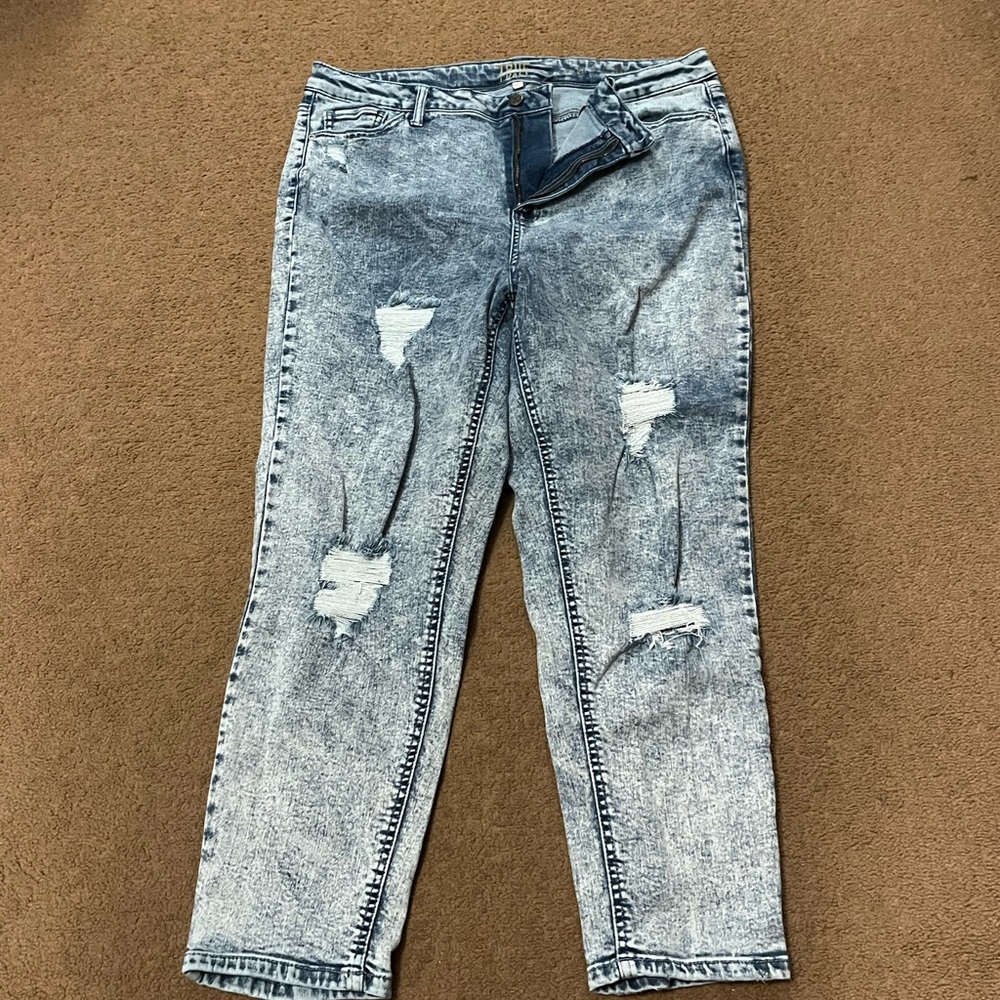 True Craft Women's Distressed Gray Straight Leg Jeans